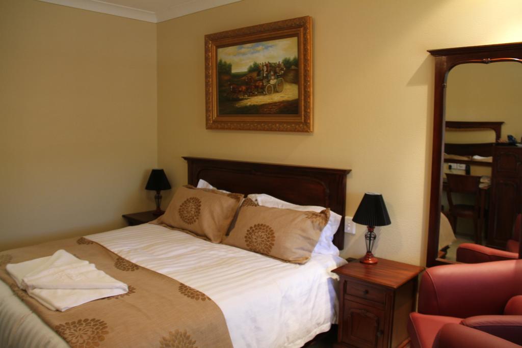 Overlander Homestead Motel Roma Habitación foto